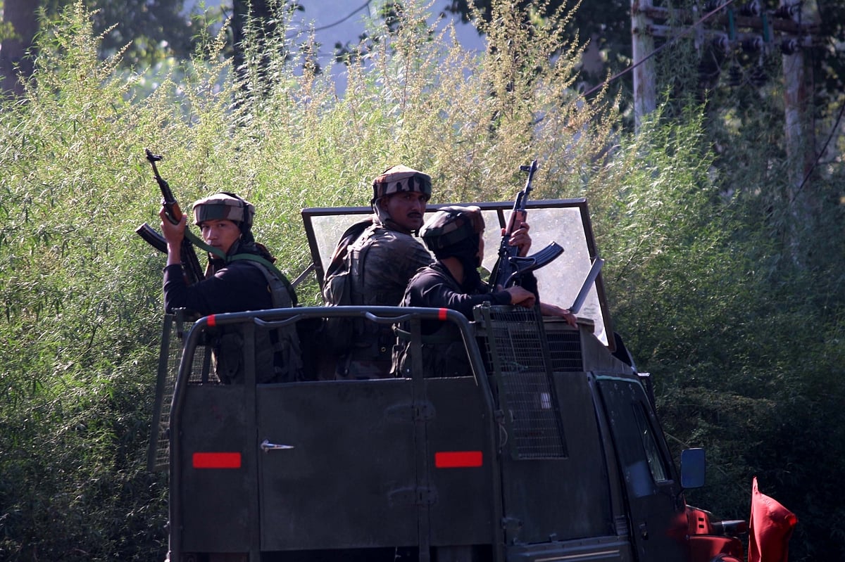 Three militants were killed in encounter in Jammu and Kashmir, two security personnel injured