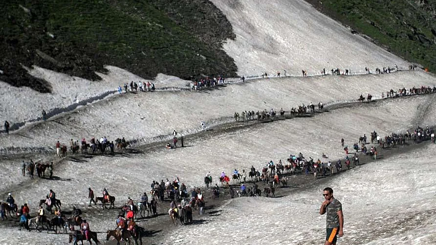 File photo from 2024, when 2.85 lakh pilgrims had visited the  3,880-metre high Amarnath cave. 