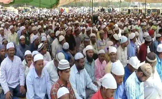 Namaz on road is not right if it causes inconvenience to others: cleric