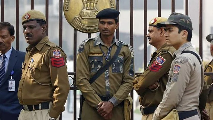 UP: SP revokes order to take ₹100 from police officials