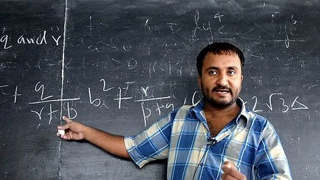 Anand Kumar (social media)