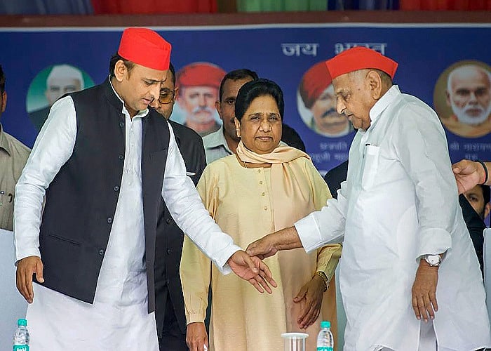 Mayawati announces snapping of alliance with SP