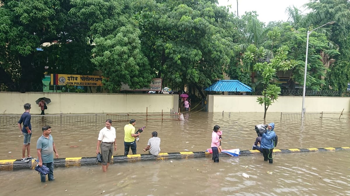 Mumbai Rains: Heavy rain after brief dry spell; trains, road traffic hit