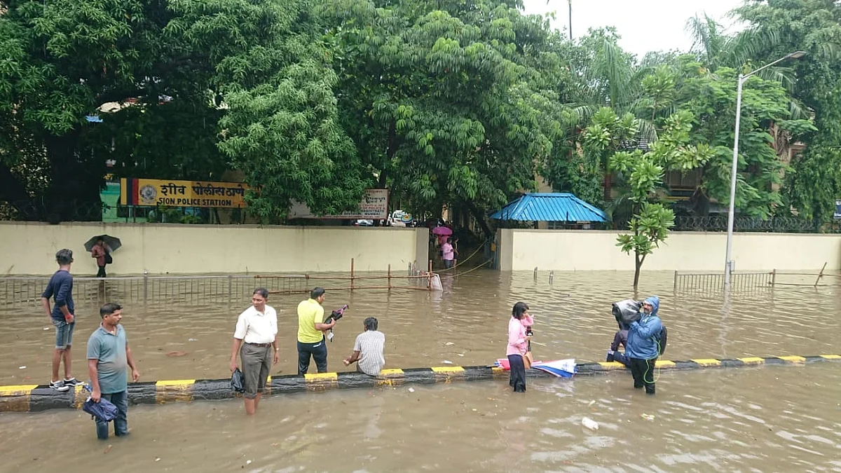 Mumbai Rains: Heavy rain after brief dry spell; trains, road traffic hit