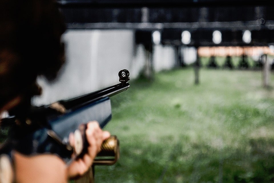 Government units open firing ranges to private makers  