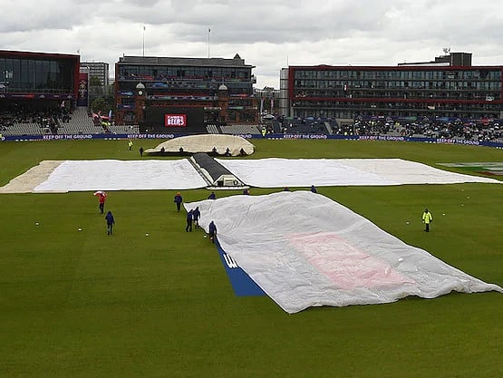 Who will qualify for Final if rain plays a spoilsport today also?