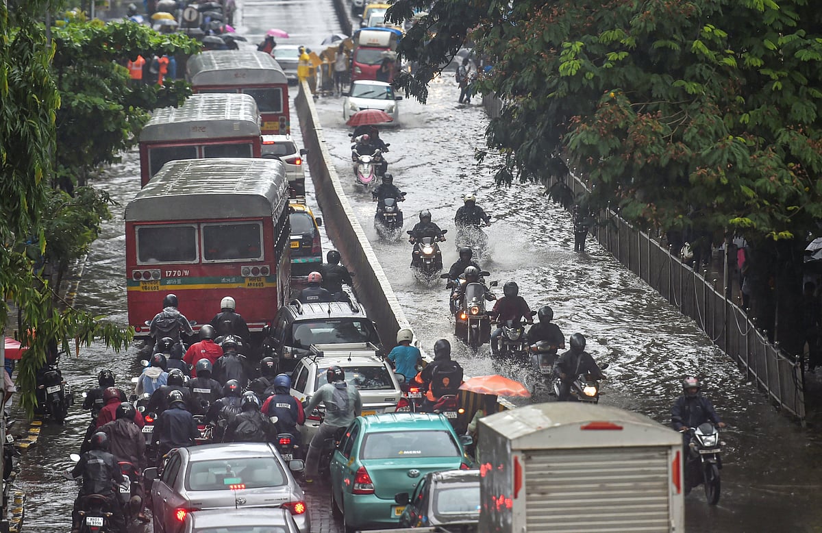 Mumbai rains LIVE: 4 killed, traffic hit for fourth day
