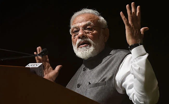 Twitterati troll PM Modi after he claims to have met  former PM Chandra Shekhar  in 1977