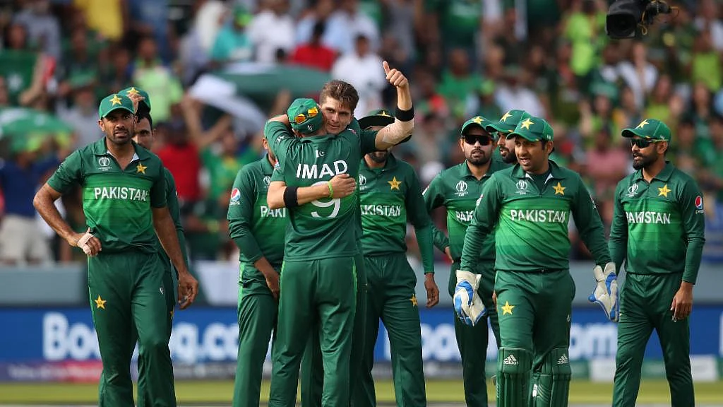 Afridi six-for helps Pakistan end on a high