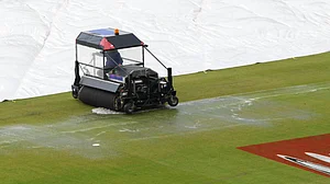 Ex-cricketers lash out at ‘awful’ Old Trafford wicket