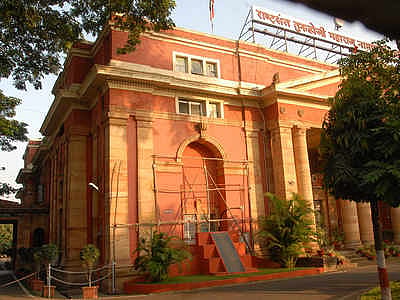 Nagpur University saffronises history: RSS’ role in communalism replaced with role in “nation building”