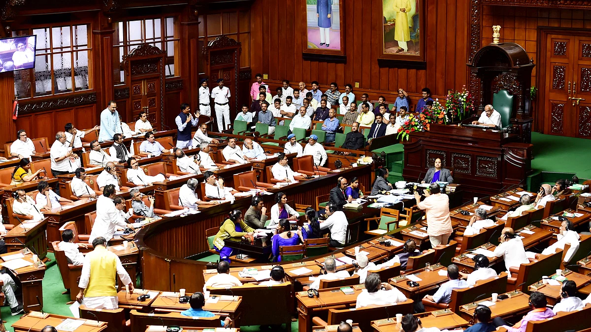 Karnataka Congress-JD (S) coalition leadership firm on disqualification of rebel MLAs