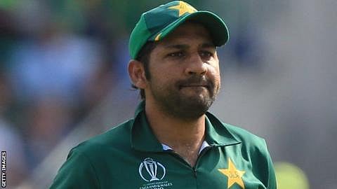 Pakistan win the toss, Sarfaraz hopeful of scoring 500 runs
