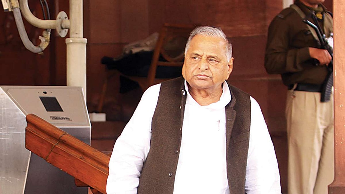 CBI & CVC contradict each other over clean chit to Mulayam Singh Yadav