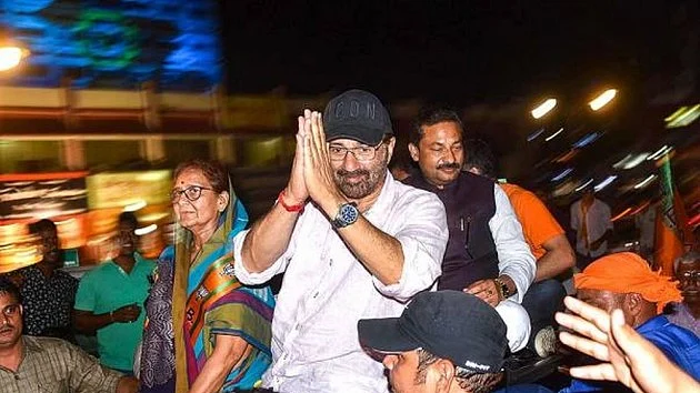 Sunny Deol appoints ‘representative’ to Gurdaspur constituency, Congress calls it ‘betrayal’ to voters 
