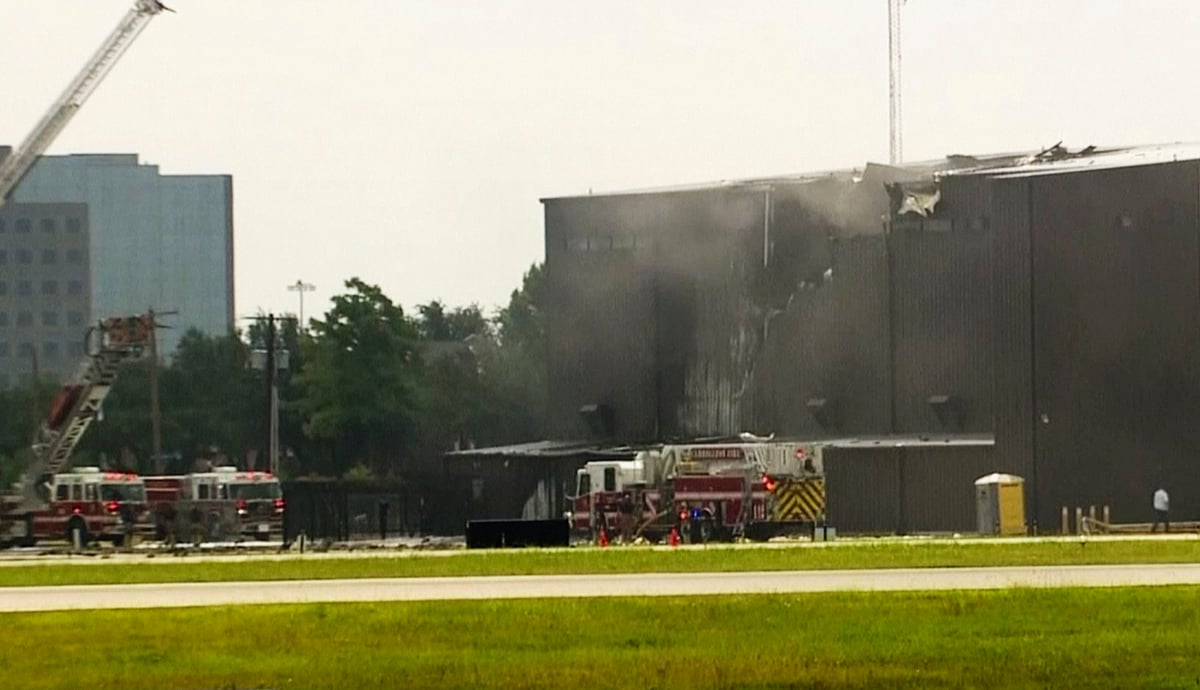 10 people killed as  plane crashes after takeoff in Texas