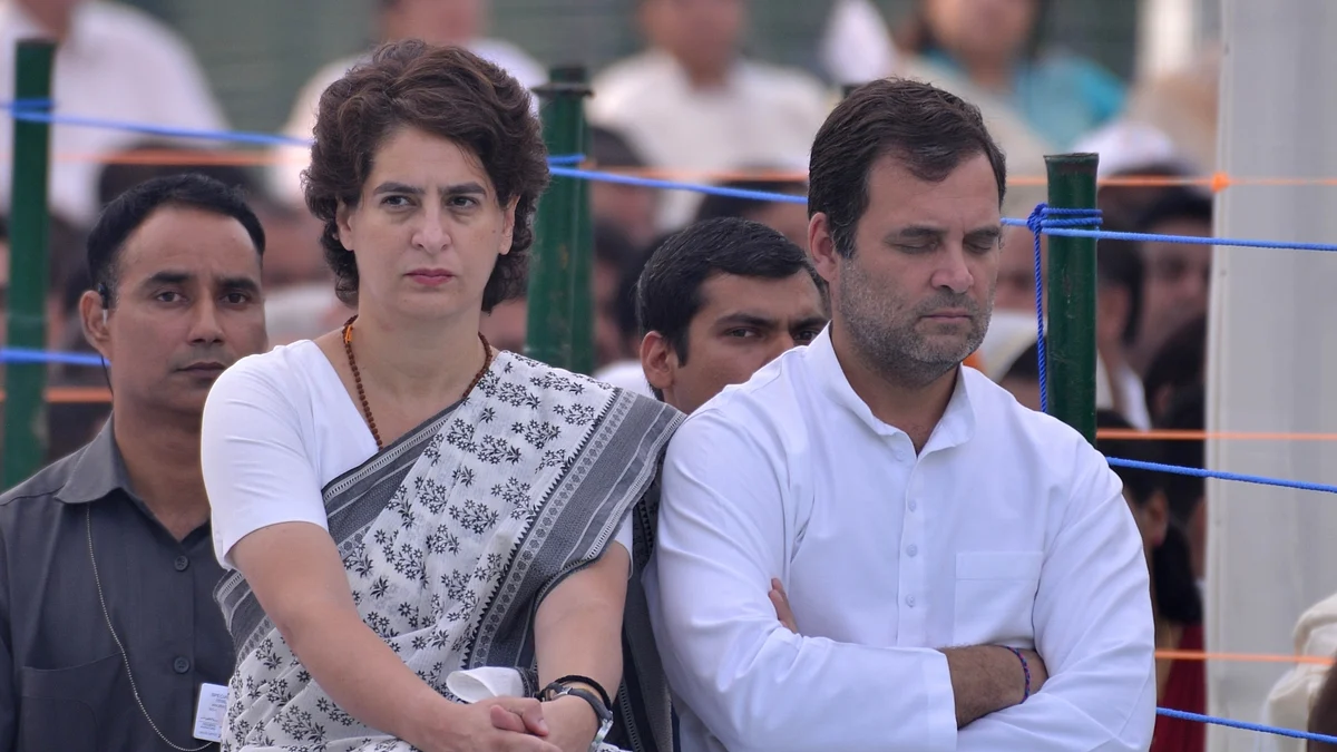 Rahul, Priyanka slam BJP after govt falls in Karnataka