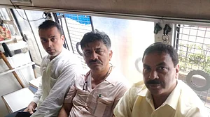 Karnataka crisis: Cong protests detentions of Shivakumar, Deora; Adhir accuses BJP of dismantling democracy