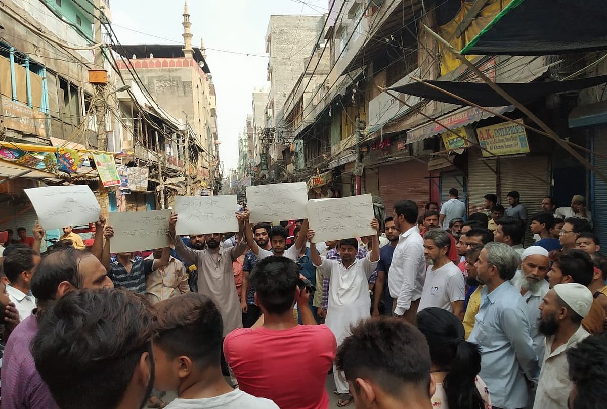 Hauz Qazi violence: Locals want peace, outsiders instigate trouble