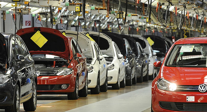 Chip shortage hits domestic Passenger Vehicle wholesales in September; despatches drop 41% y-o-y