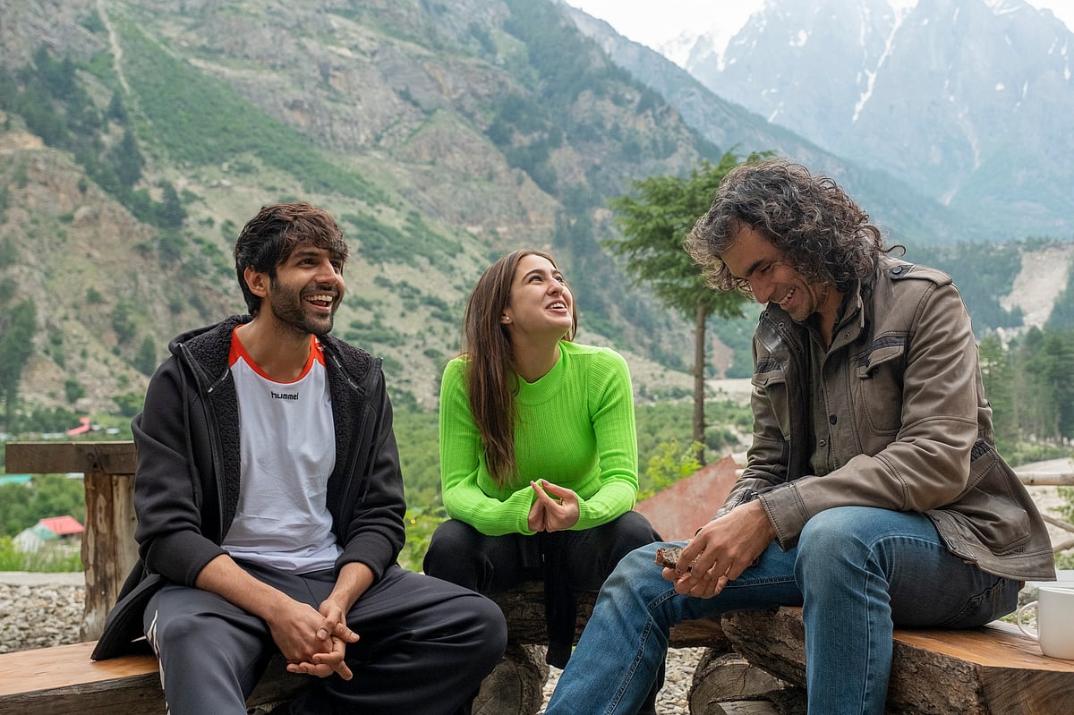  Sara-Kartik wrap up shoot for Love Aaj Kal 2!