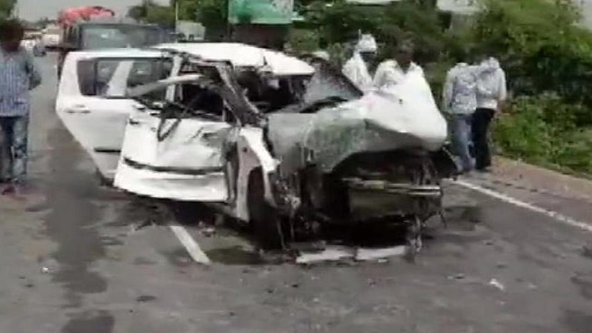 Uttar Pradesh sets up SIT to probe Unnao rape survivor’s car crash