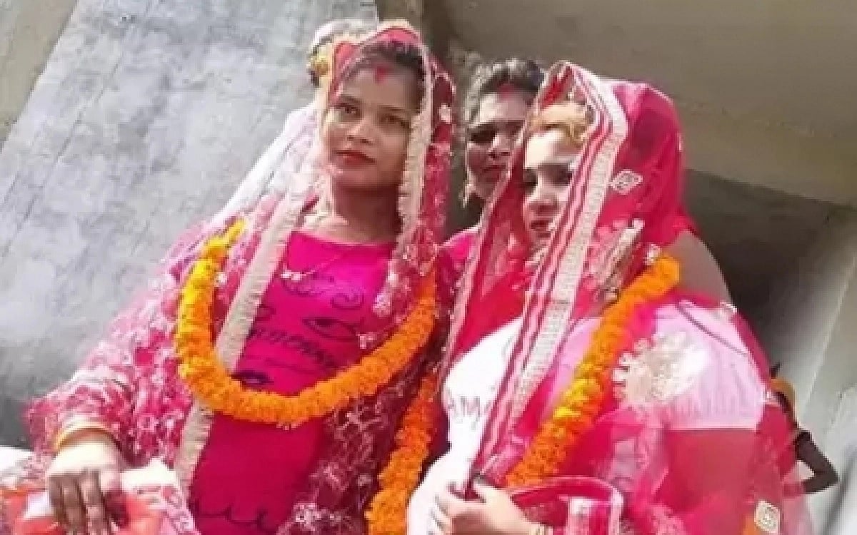First same sex marriage solemnised by priest in Varanasi