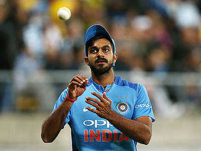 Vijay Shankar ruled out of World Cup due to toe injury; Mayank Agarwal to step in 