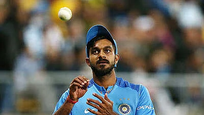 Vijay Shankar ruled out of World Cup due to toe injury; Mayank Agarwal to step in 