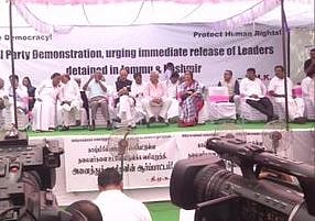 Opposition parties protest, demand release of leaders detained in Jammu and Kashmir
