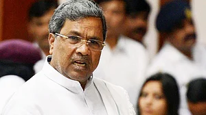 Siddaramaiah slams Yediyurappa over delay in Cabinet expansion in Karnataka assembly