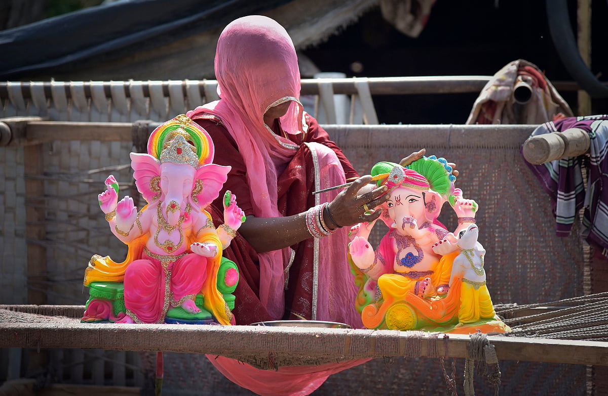 A new opportunity on this Ganesh Chaturthi: Incense sticks from temple garlands to skill poor women  