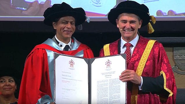 Shah Rukh Khan was awarded La Trobe doctorate for humanitarian work (Twitter)