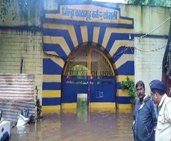 Western Maharashtra flood situation grim; water enters Sangli jail 