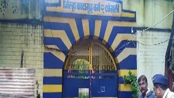 Western Maharashtra flood situation grim; water enters Sangli jail 