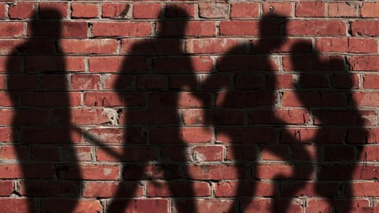 WATCH: Kashmiri student thrashed in Ludhiana by non-Kashmiri students in a clash