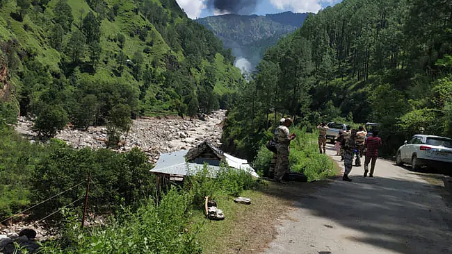 Three killed as helicopter crashes in rain-hit Uttarkashi