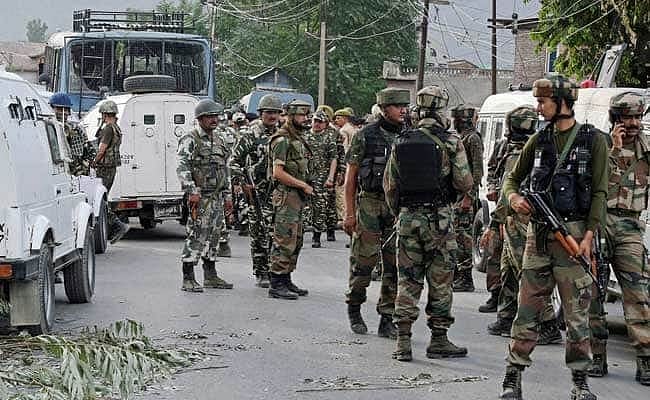 Govt moves 25,000 additional troops to Kashmir; Amarnath yatra suspended
