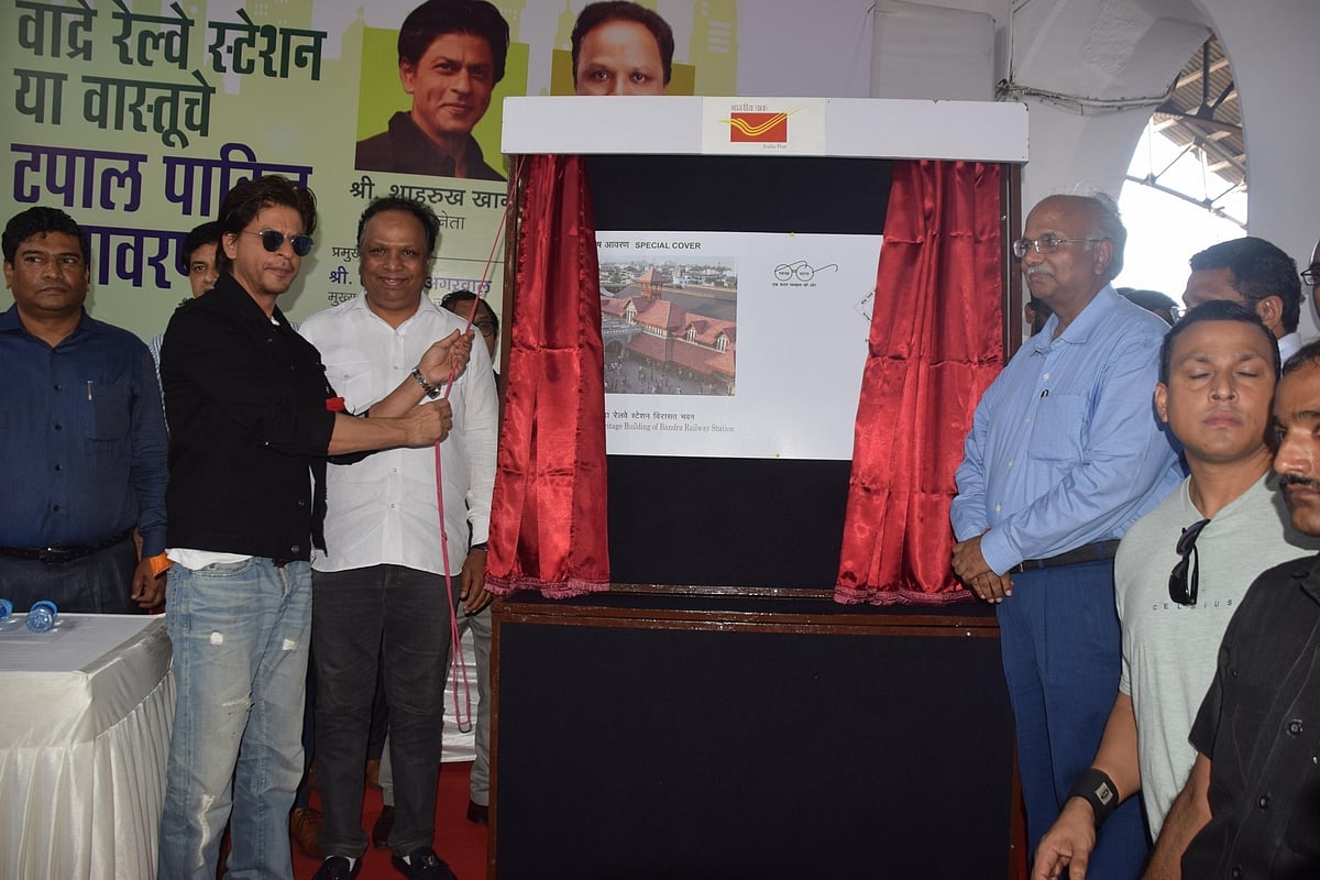 130 years of Bandra railway station: SRK releases postal cover  