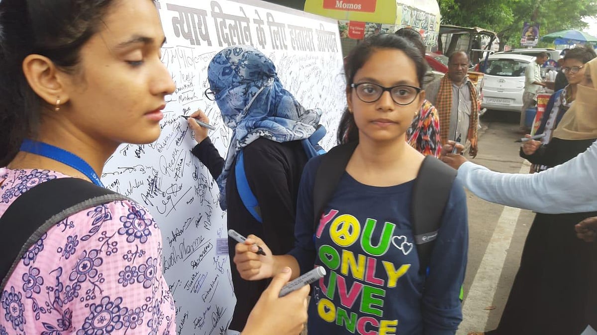 Overwhelming support for Congress signature campaign for justice to Unnao rape survivor