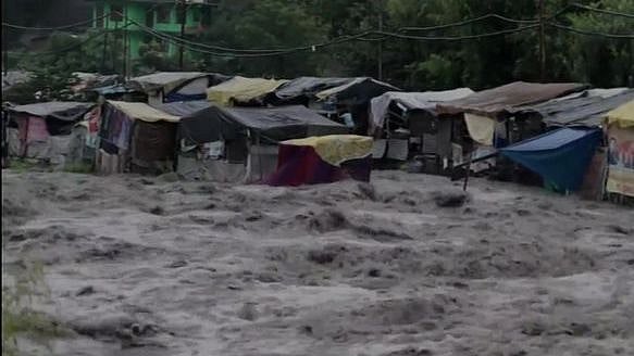 Incessant rains in Kullu, Himachal Pradesh (Photo: NH File Photo