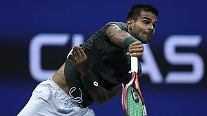 US Open: Nagal takes a set from Federer before exiting