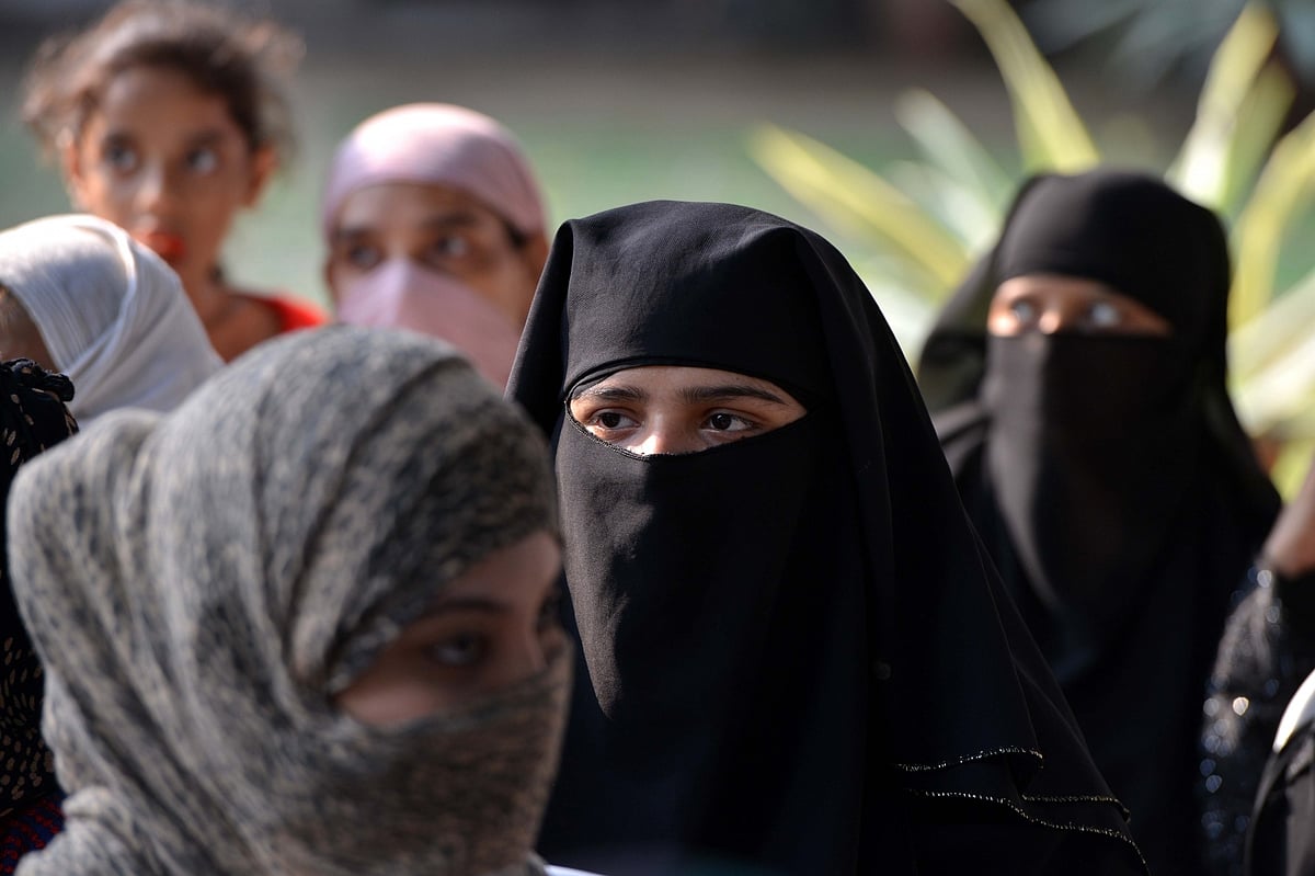 Day after Triple Talaq Bill is passed, UP man gives triple talaq to wife on road