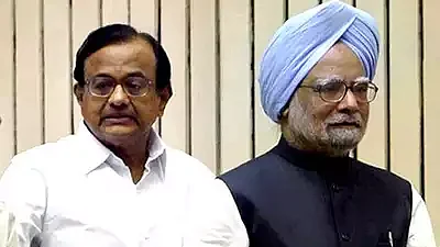Former prime minister Manmohan Singh and former finance minister P. Chidambaram.