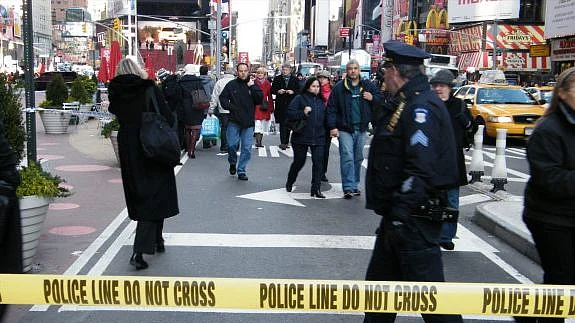 Mass shooting scare creates panic among tourists at Times Square
