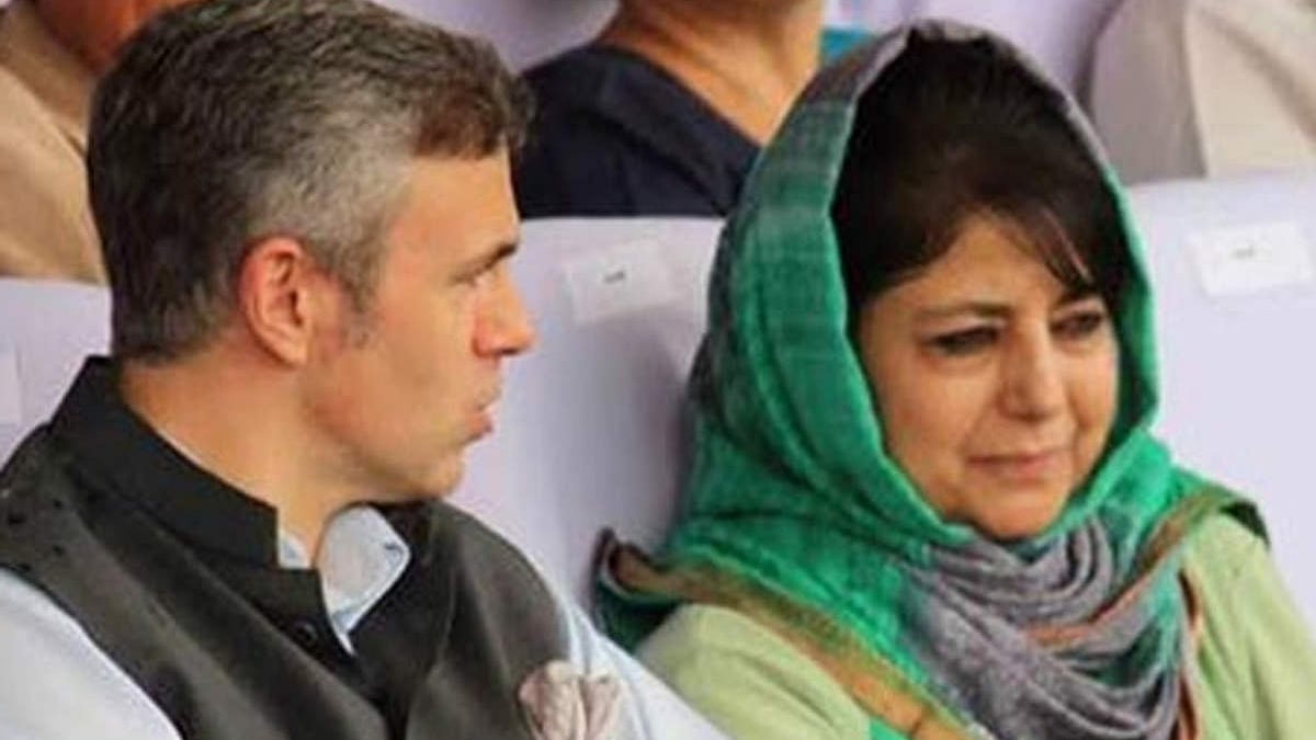 Omar Abdullah, Mehbooba Mufti placed under house arrest, internet suspended in J&K