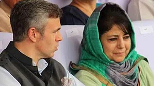 Jammu and Kashmir: After sharp criticism, Modi Govt opens channels of communication with Omar, Mehbooba