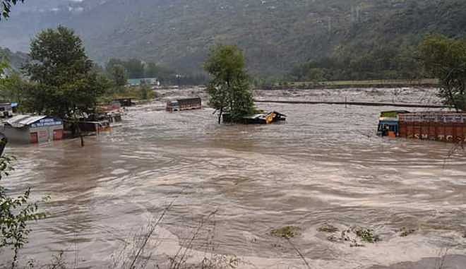 6 stuck in flash floods rescued, educational institutions closed in Kangra due to rain