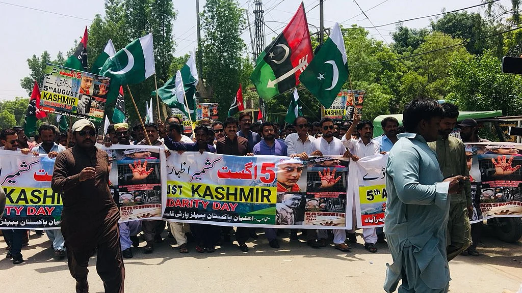 Protest in Pakistan’s Hyderabad against India’s move to abrogate Article 370 from J&K (Photo courtesy: Social media).