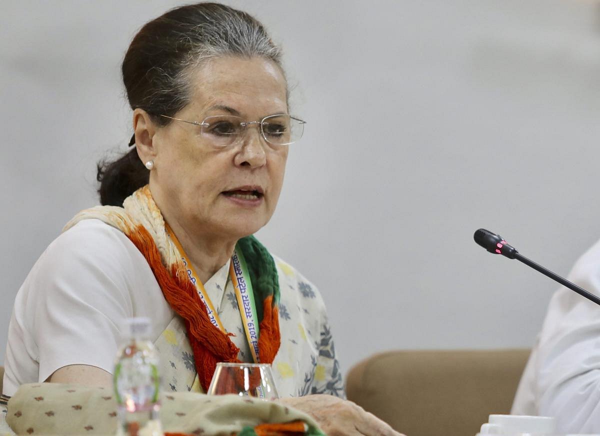 Sonia Gandhi congratulates Abhijit Banerjee on receiving the Nobel Prize in Economic Sciences